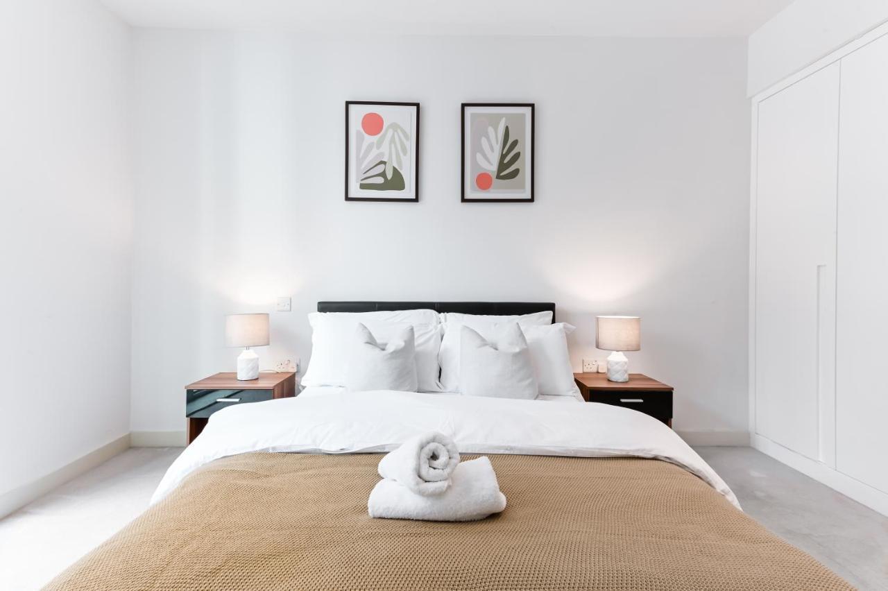 Khayat Homes - The Owelor - Two Bed Londres Exterior foto